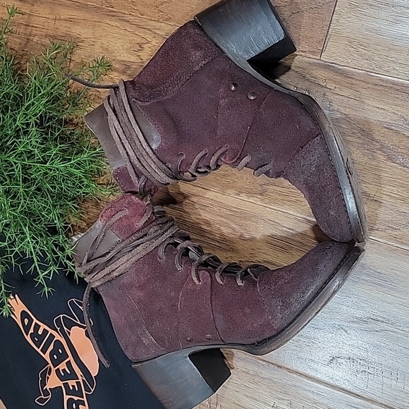 Freebird By Steven Cage in Burgundy 6 - Picture 3 of 14